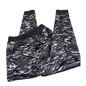 Camouflage Under Armour Jogger Pants